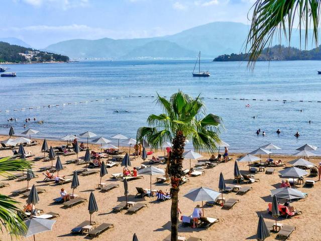 Faros Premium Beach
