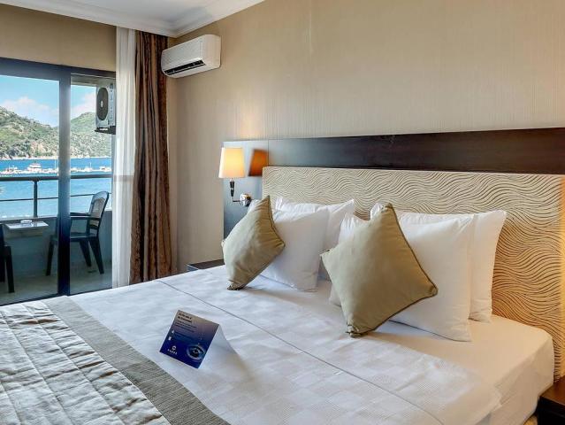 Faros Premium Beach