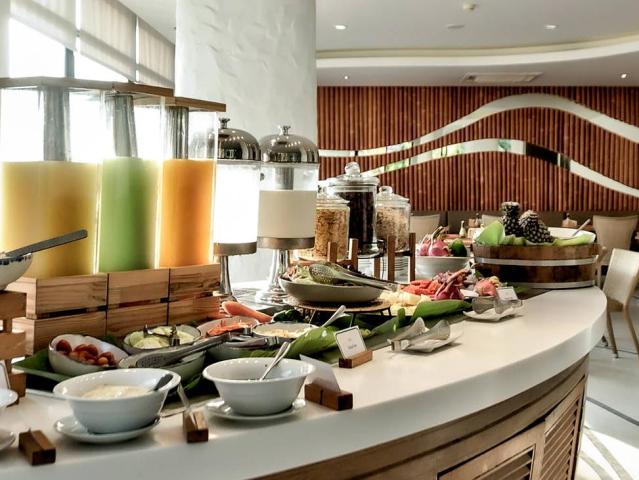 Bandara Phuket Beach Resort