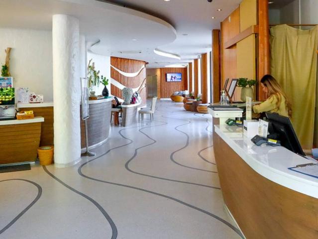 Bandara Phuket Beach Resort