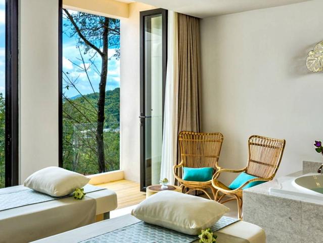 Bandara Phuket Beach Resort