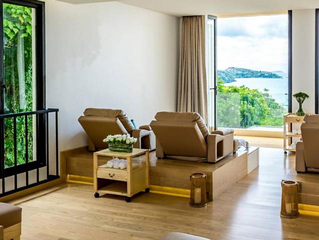 Bandara Phuket Beach Resort