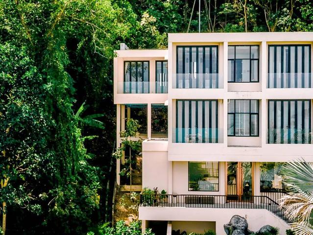 Bandara Phuket Beach Resort