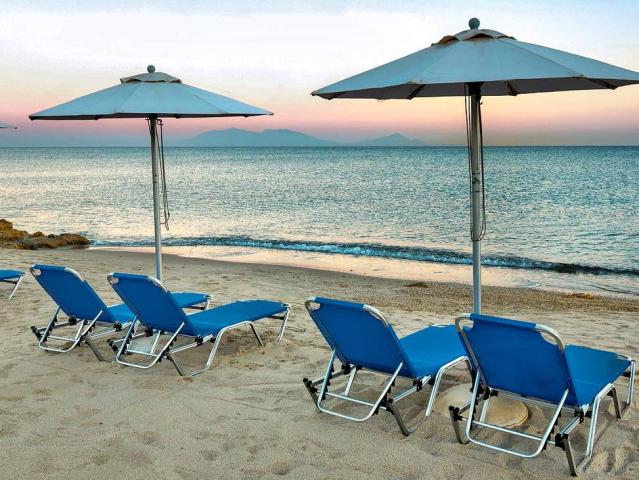Grand Blue Beach