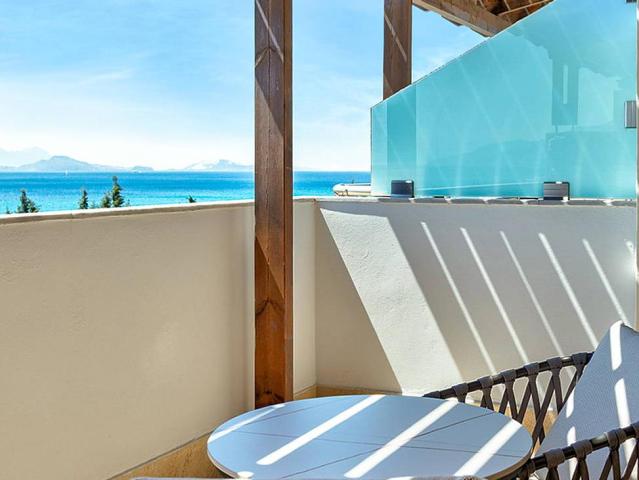 Grand Blue Beach
