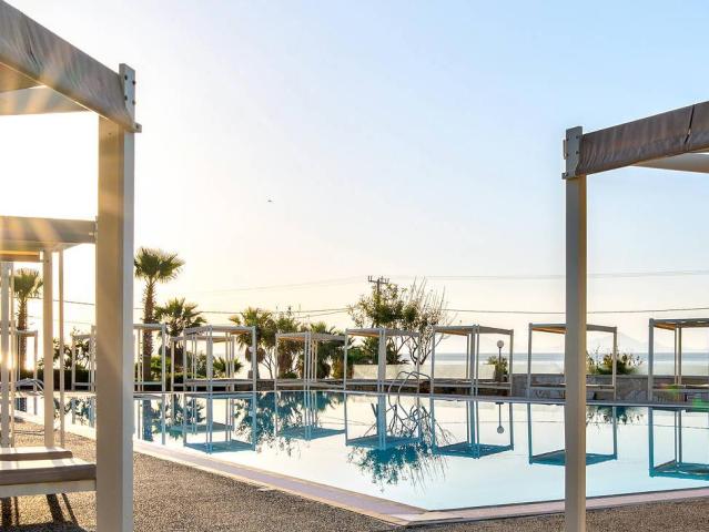 Grand Blue Beach