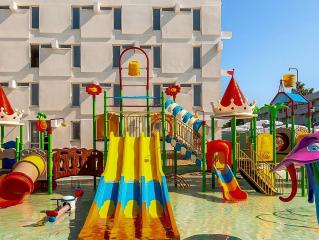 Mera Holiday