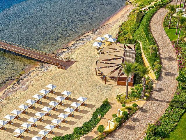Four Seasons Resort