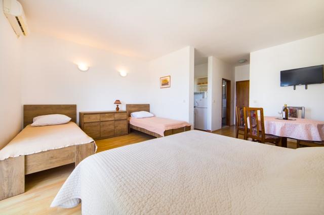 CK Chorvatsko Gradac Vila Slavena ST4+1