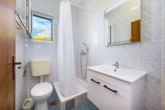 CK Chorvatsko Gradac Vila Slavena ST 4+1 koupelna