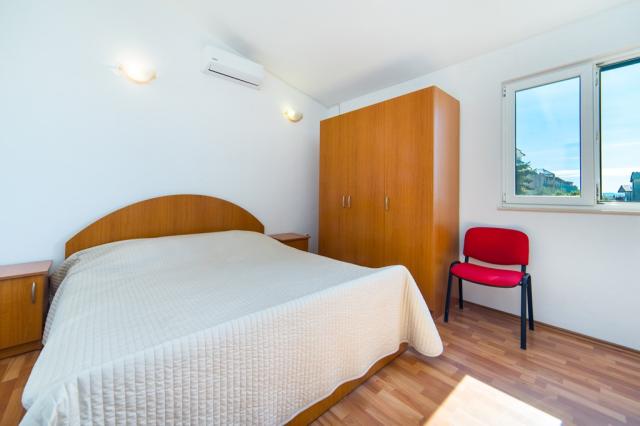 CK Chorvatsko Gradac Vila Slavena APT ložnice