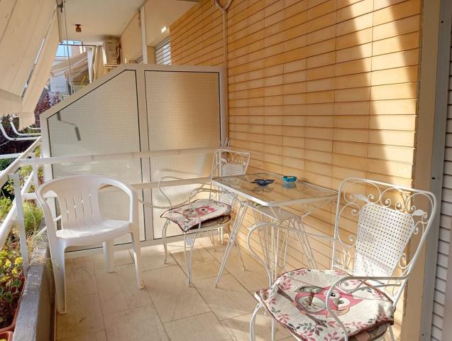 Villa Nikos, každé studio má vlastní balkon, letovisko Pefki, o