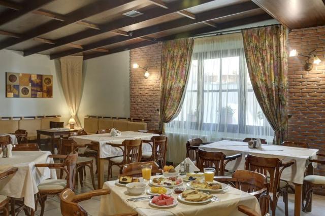 Snídaně v hotelu Katia, Afissos, Pelion, Řecko, CK
