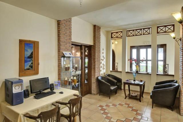 Lobby hotelu Katia v letovisku Afissos, Pelion, Řecko, CK