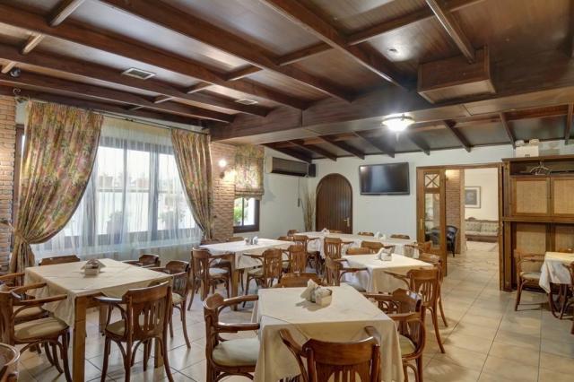 Restaurace v hotelu Katia, Afissos, Pelion, Řecko, CK