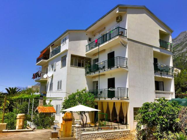 CK, Gradac, vila Bartul