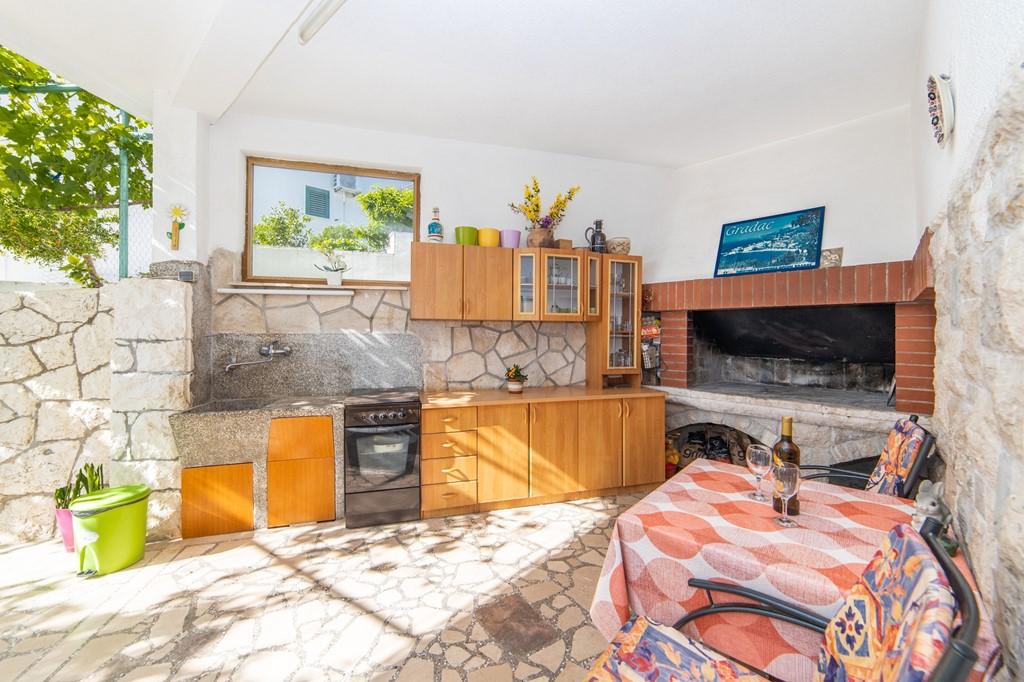 CK Gradac vila Neda terasa