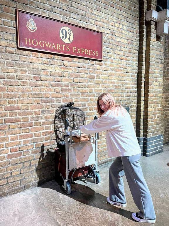 CK, Londýn, Warner Bros. Studio