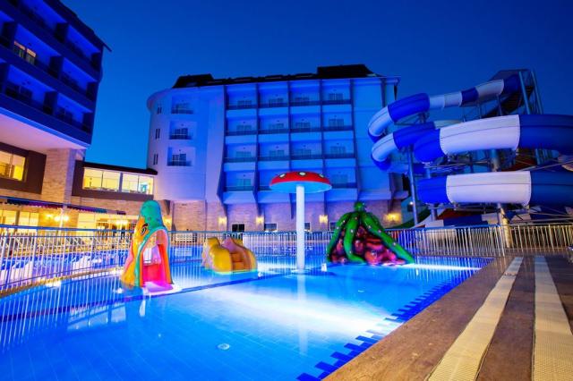 Hotel Ramada Resort, bazén pro děti, Side, Turecko, CK