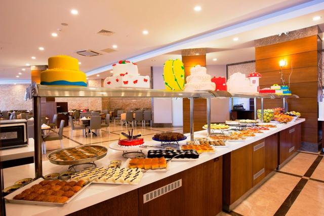 Hotel Ramada resort Side, dezerty v rámci all inclusive, Tureck