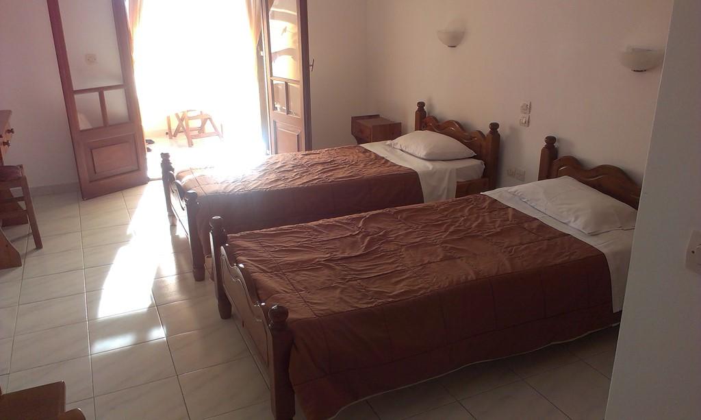 CK Řecko Korfu Agios Georgios apartmánový dům Romeo