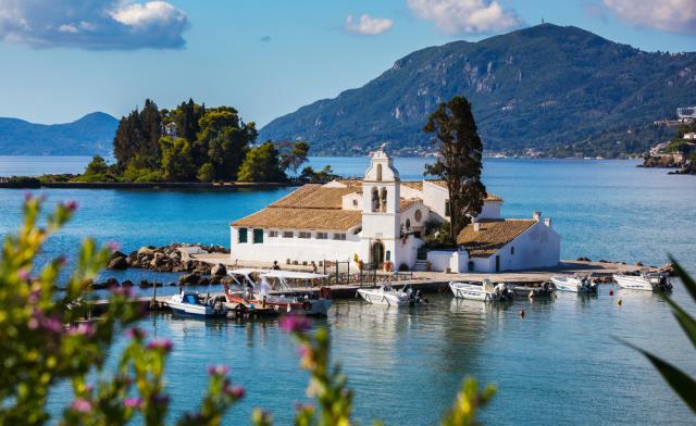 CK_Beautiful Vlacherna Monastery and Mouse island (Pontikonisi)