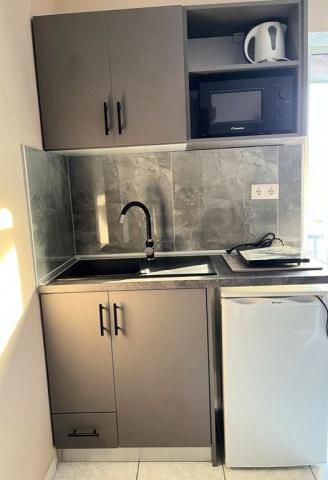 CK Řecko Olympská riviéra NEI PORI apartmánový dům Fany, kuchyň