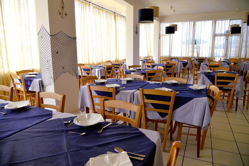 Hotel Lima, jídelna, letovisko Lido di Savio, Itálie, CK CK