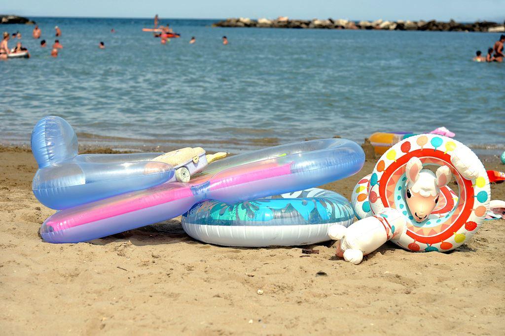 Písečná pláž je ideální pro děti, letovisko Lido di Savio, Itál