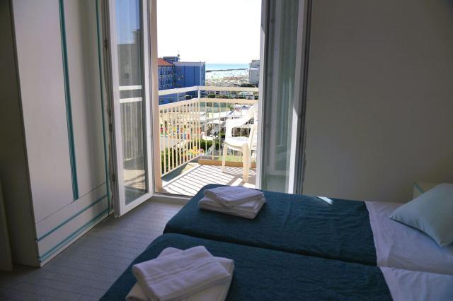 Pokoj s orientací na moře, hotel Lima, Lido di Savio, Itálie, C