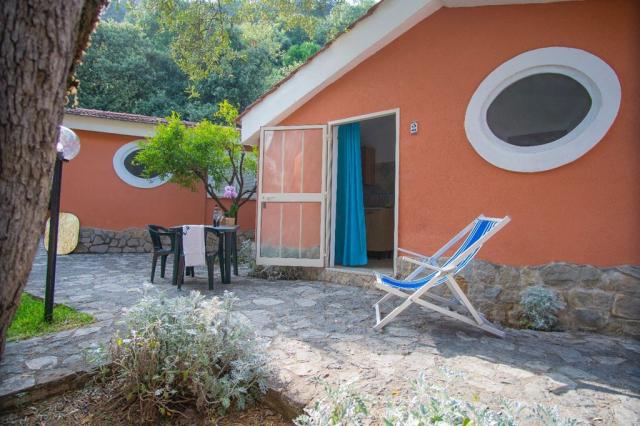 CK CK, Villaggio Esca, Marina di Camerota - zděný bungalov mono