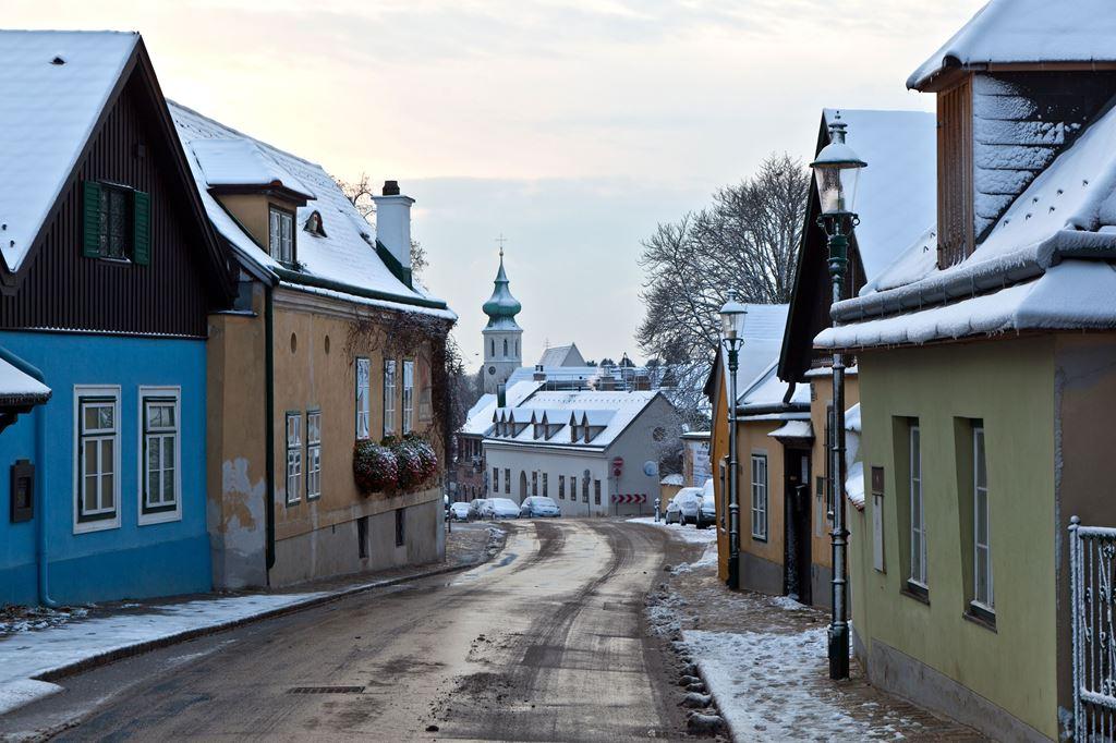 CK, advent v Rakousku, vídeňská čtvrť Grinzing v zimě