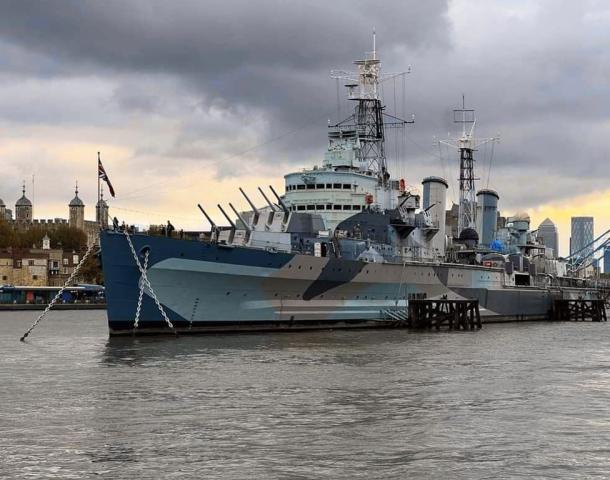 CK, Londýn, křižník HMS Belfast na Temži