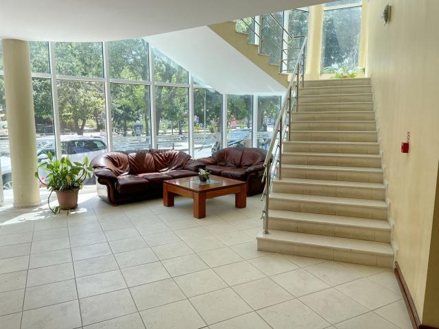 Lobby_01