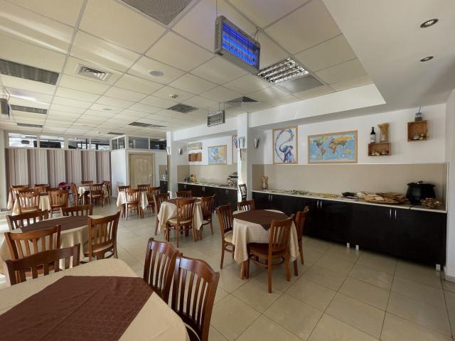 Buffet-table_01