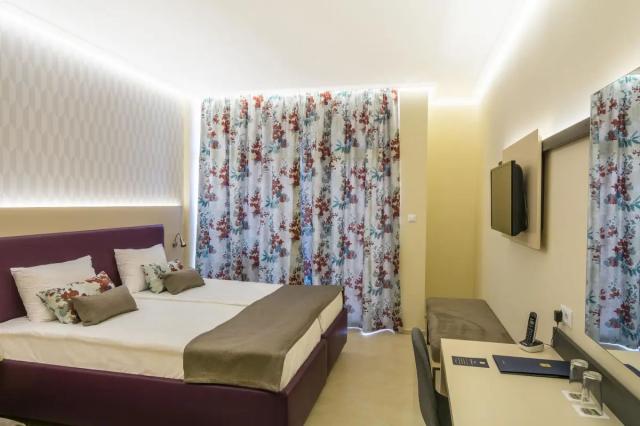 28081982-mpm-astoria