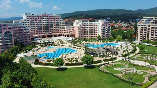 Dit Majestic Beach Resort