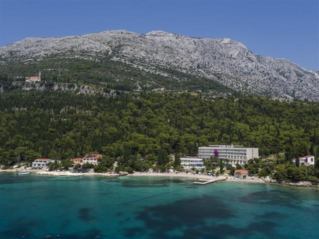 Beach_4.jpg