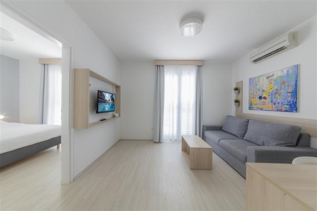Superior_Family_Room_With_Seaside_Balcony_S4FS_3.jpg