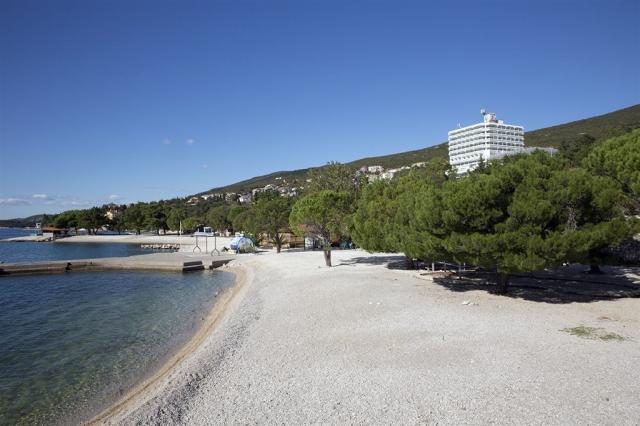 Public beach_hotel Omorika (1).jpg