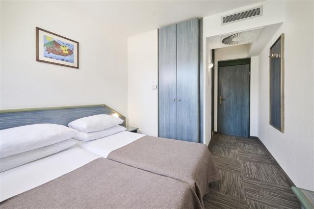 02_Aminess_Laguna_Hotel_Rooms_Standard_Double_Room_S2_S3_Laguna
