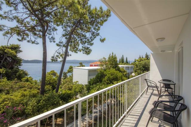 Superior_Family_Room_With_Seaside_Balcony_S4FM_2.jpg