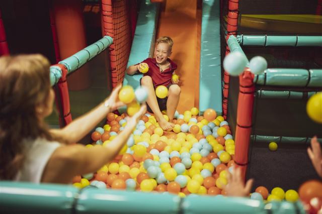 DH Bük_indoor playhouse.JPG