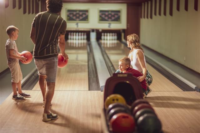 DH Bük_bowling alley 2.JPG