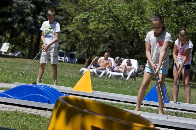 DH Bük_minigolf 4.JPG