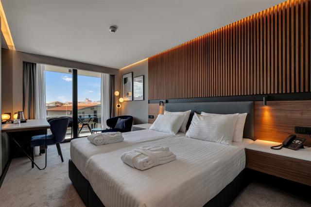 Standard family room with balcony_hotel Noemia (3).jpg