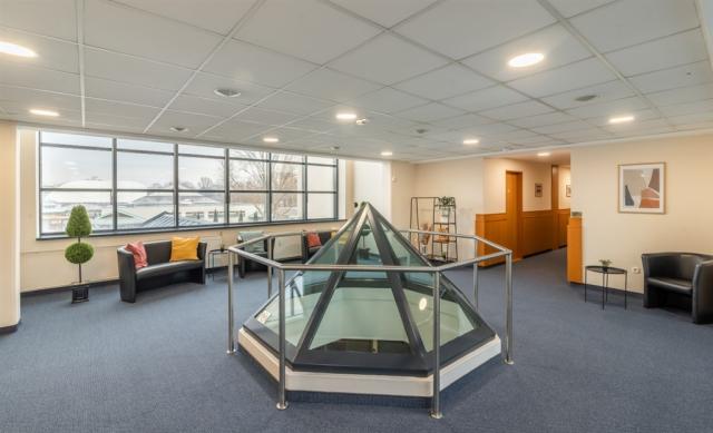 Hall_2.jpg