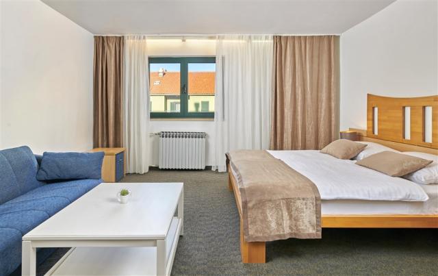 Comfort_Junior_Suite_HA2JP_1.jpg