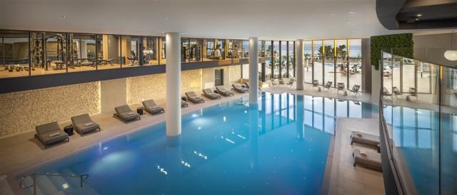 pool-relax-zone-2.jpg