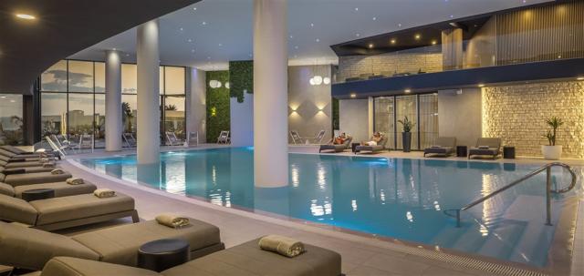 pool-relax-zone-3.jpg